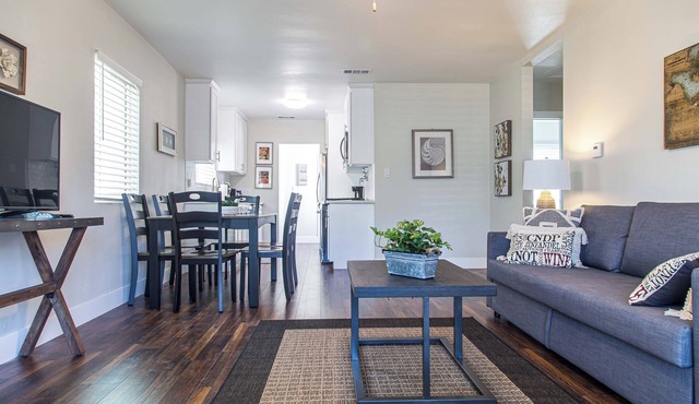 Cozy Long Beach Home- Newly Remodeled & Furnished