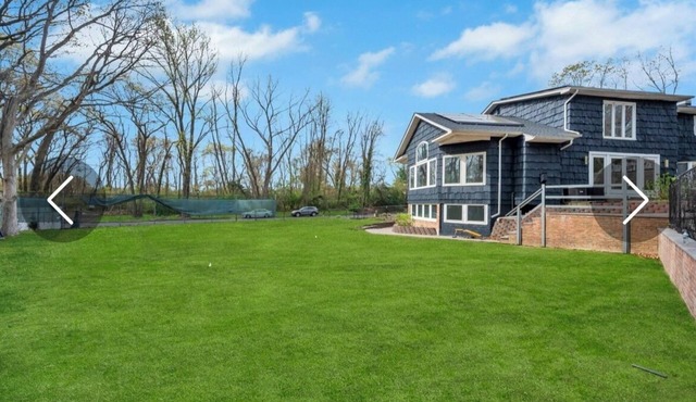 Cozy Lower level Retreat with 3 Bedrooms 1.5 Bathrooms apartment in Dix Hills