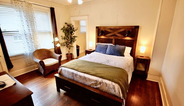 Cozy midtown Walkable hotspots