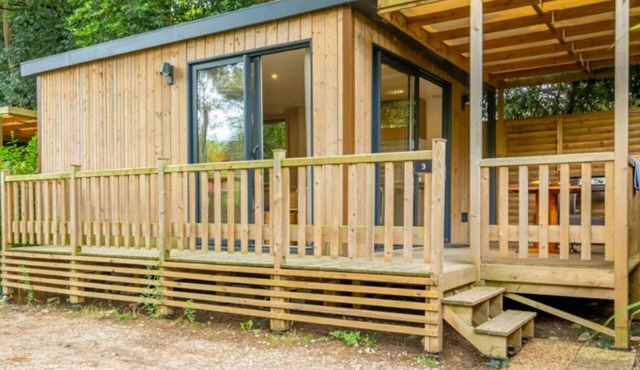 Cozy mobile home with terrace for 2 people