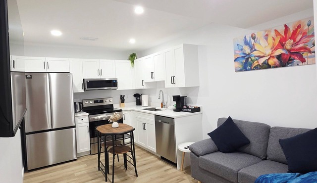Cozy, Modern and Stylish!