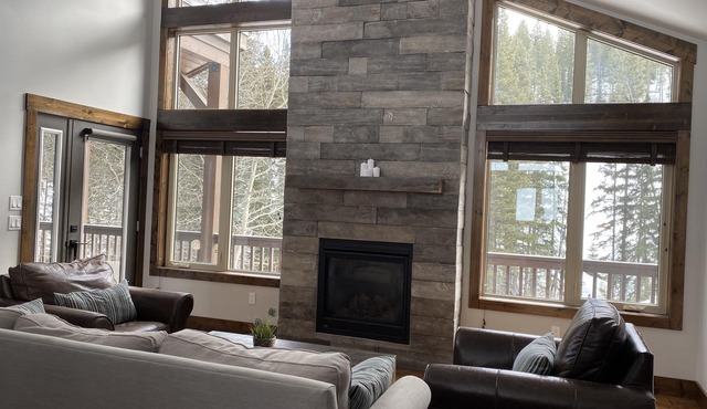 Cozy, modern cabin, close to golf course and village amenities.