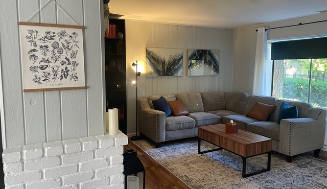 Cozy Modern Condo