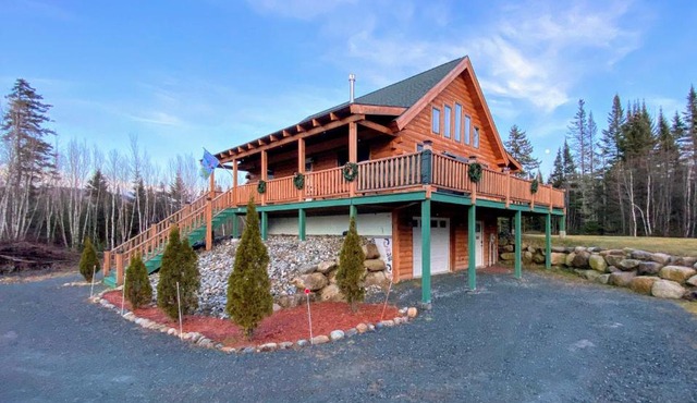 Cozy modern log cabin in the White Mountains - AC - granite - less than 10 minutes from Bretton Woods