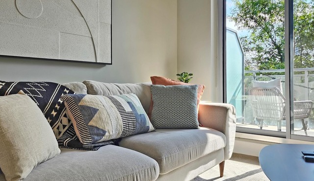 Cozy Modern Soft- Loft w/Large Private Balcony!