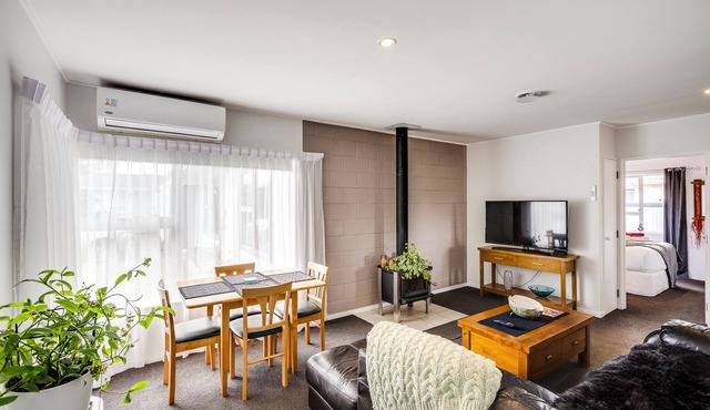 Cozy on Clive - Hastings Holiday Home