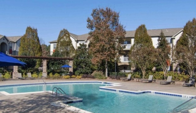 Cozy pace to call home ,short and long stays welcome. Long stays are discounted