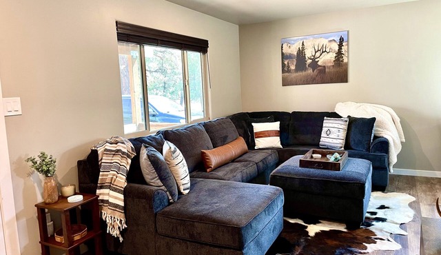 Cozy Pet Friendly 2BR Cabin in the Pines, Happy Jack AZ