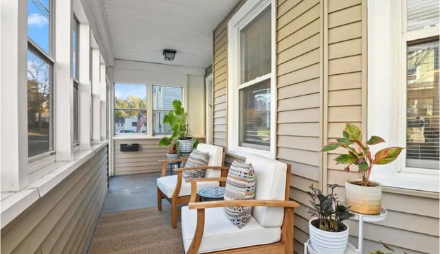 Cozy, Pet-Friendly Apartment Near University