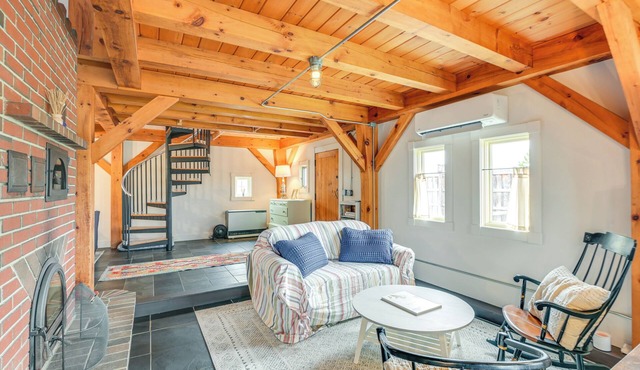 Cozy Pet-Friendly Cottage Near Fort Knox & Acadia