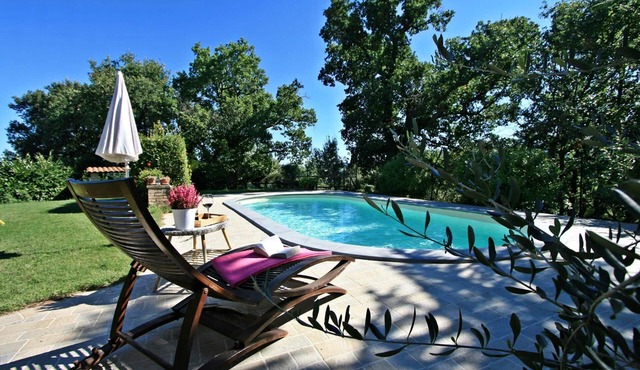 Cozy pet friendly private pool cottage in Tuscany