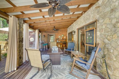 Cozy, Pet-Friendly Retreat in Hickory w/Fire Pit!