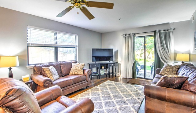 Cozy Pointe Royale Condo ~ 4 Mi to Table Rock Lake