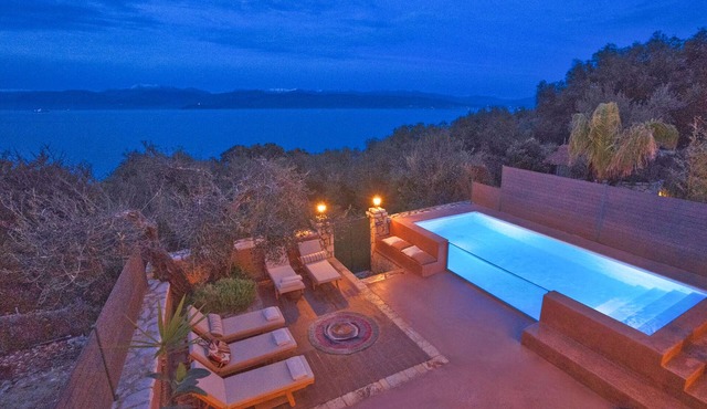 Cozy Private Cottage with Heated Pool