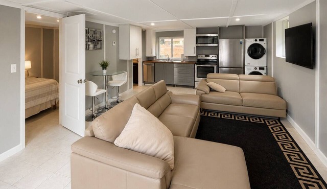 Cozy Private Studio Retreat, Quiet, Clean & Relaxing Stay
