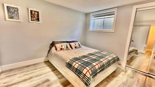 Cozy Private Suite with Separate Entrance & Free Parking