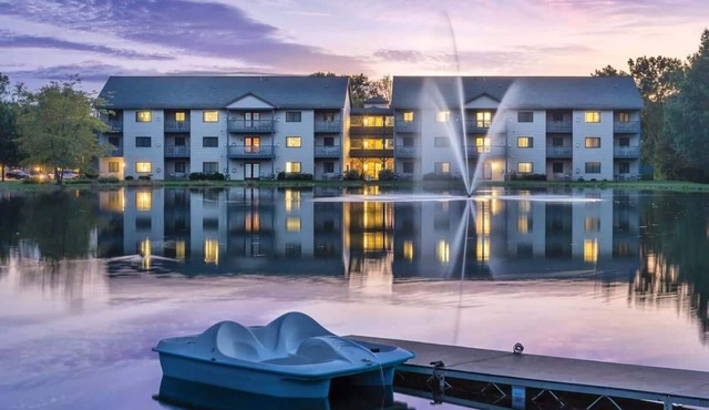 Cozy Retreat: 1BR King Suite @ Wyndham Tamarack