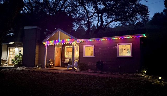 Cozy River Getaway in Sunny Carmel Valley Village. Pet Friendly!