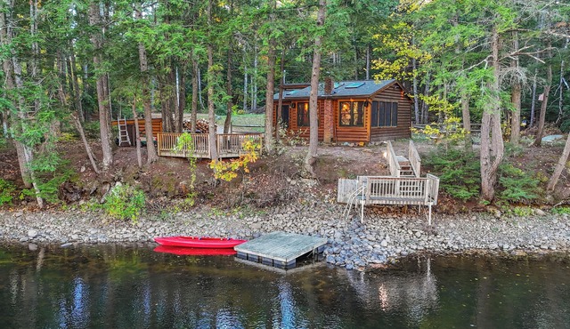 Cozy riverfront cabin on Ossipee River