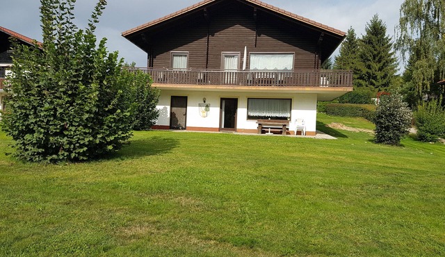 Cozy rustic Bavarian holiday apartment on the lake in the holiday village of Hoher Bogen