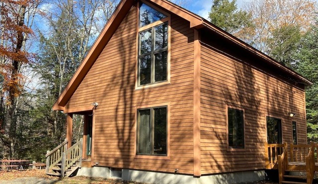 Cozy secluded cabin near Gore Mt & 13th Lake!