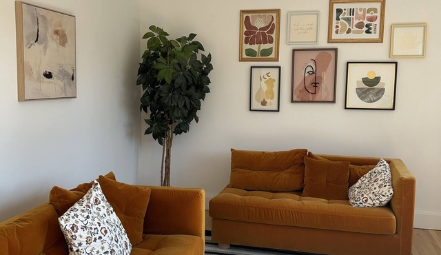 cozy, spacious and bright 3 bedrooms apartment, walking distance to metro.