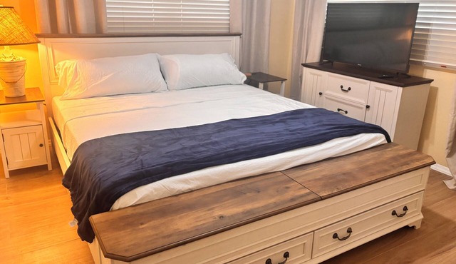 Cozy Spot Near LPI Airport and Orange Hill Beach