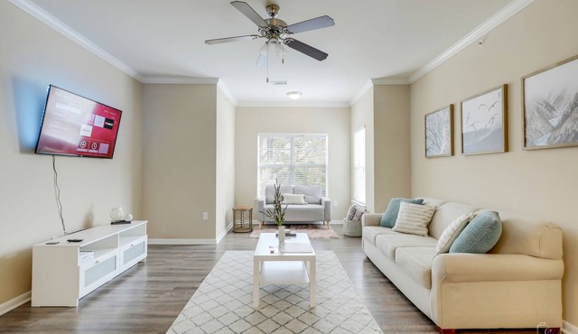 Cozy Stay minutes from The Star! W/Pool & Gym - Near Top Golf and PGA Frisco!
