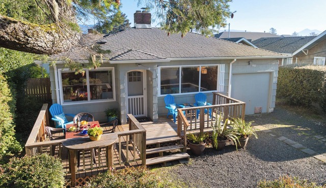 Cozy:~) Steps to Beach/Boardwalk/Café/Pub/Cove~Bikes~Fenced~PacMan~Dogs