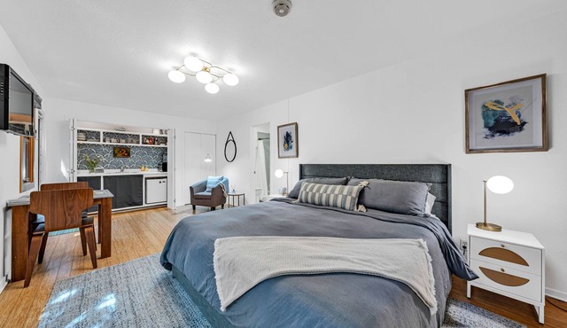 Cozy Studio 2 Blocks from Downtown Mill Valley