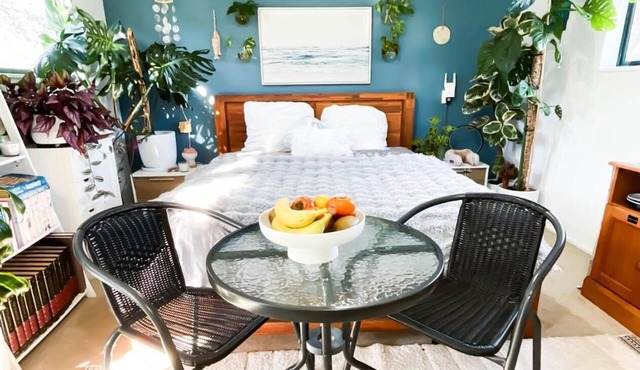 Cozy Studio - 5mins to Beach · Outdoor Bath · Breakfast Included · Pets Welcome