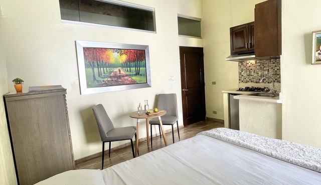 Cozy studio 6 minutes from the first Cathedral of the Americas