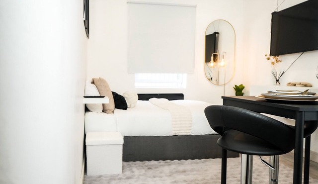 Cozy studio flat/family and pet friendly!