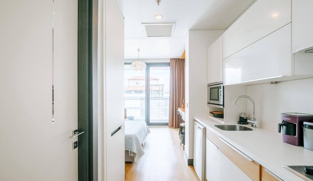Cozy Studio Flat w Balcony 10 min to Marmara Forum