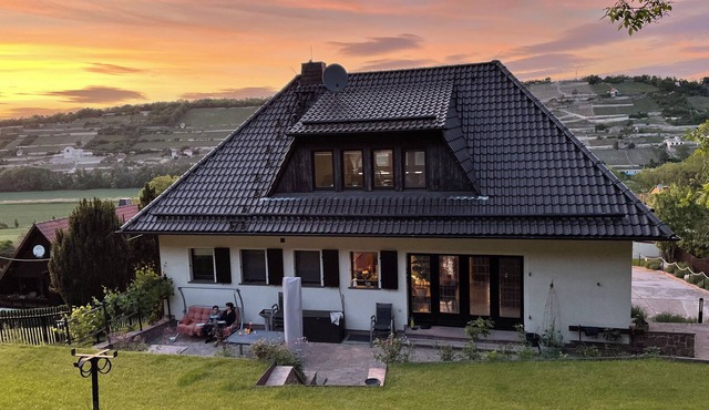 Cozy Studio For Two in Freyburg with an amazing view over the vineyards