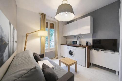 Cozy studio for 2 people Lyon 8