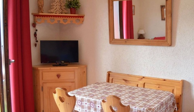 Cozy studio for 3 with balcony and parking in Châtel