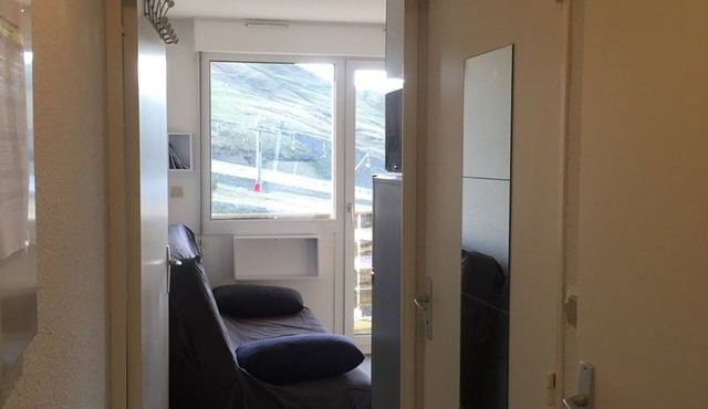 Cozy Studio for 4 at Foot of Slopes, Balcony, Ski Locker, Free Parking, Near Shops, Arette