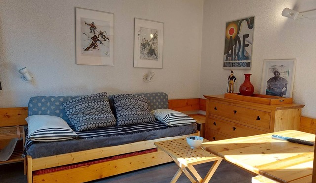 Cozy studio for 2, near slopes, Arc 1800