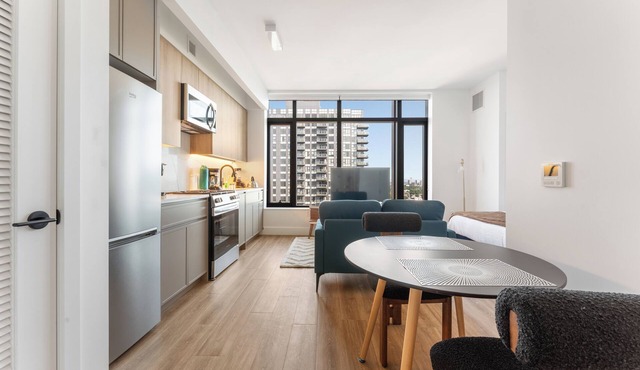 Cozy studio in amazing Brooklyn with WiFi, AC, fitness room