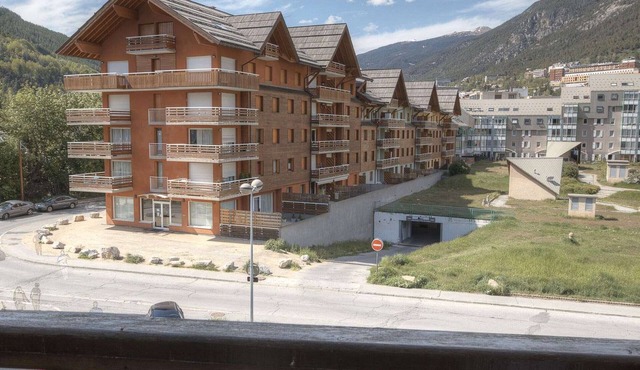 Cozy Studio Near Briançon Center and Ski Lift