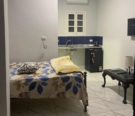 Cozy Studio on Sheraton Road near Metro Market