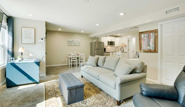 Cozy Studio Stay in Liberty: Hike, Relax, Explore!