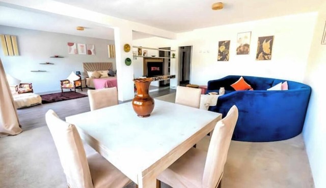 Cozy Studio Super Central with Park View