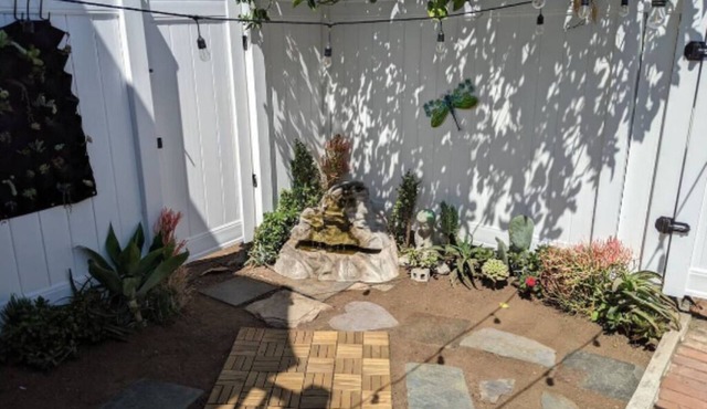 Cozy Studio w/Shared Hot Tub, Fire pit, Fireplace
