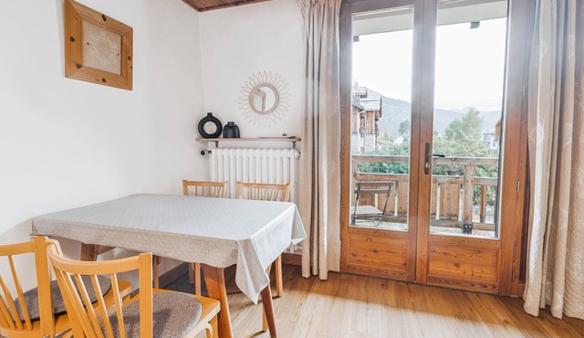 Cozy Studio with Wi-Fi, BBQ, Summer Pool, Near Ski Pistes & Free Village Shuttle