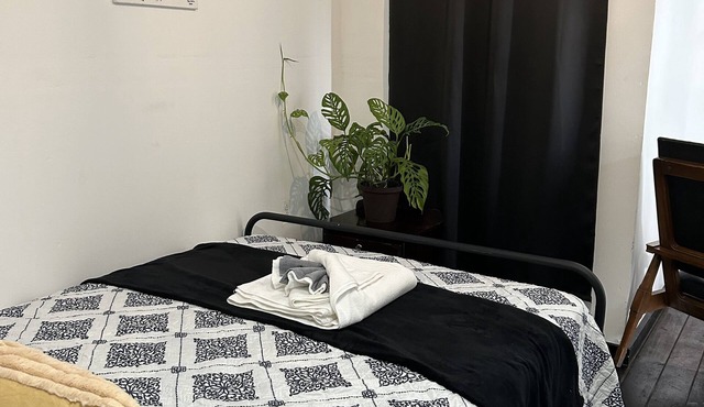Cozy studio with WiFi in King’s Park, Belize City
