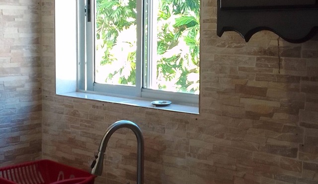 Cozy studio with WiFi and AC in peaceful and quiet residential neighborhood