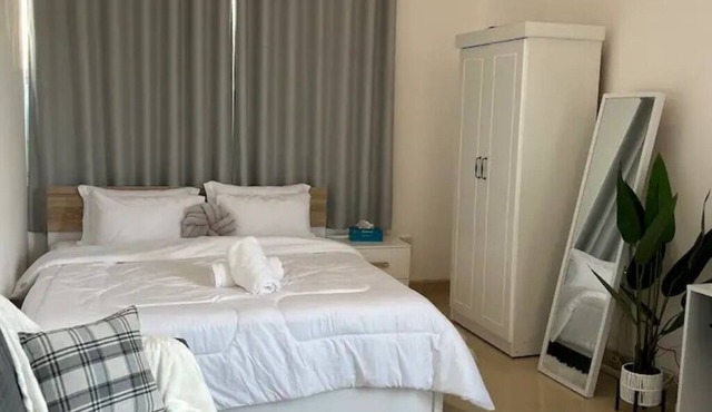 Cozy studio with WiFi and AC in lovely Abu Dhabi