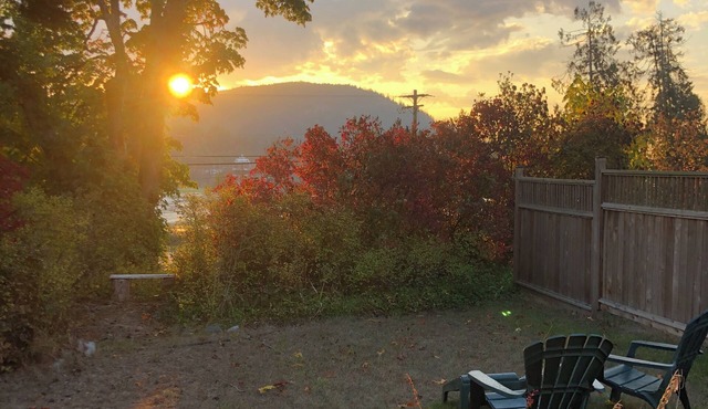 Cozy suite right by the beach!